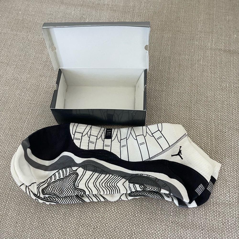 New Nike Air Jordan Concord Socks Large L 8-12